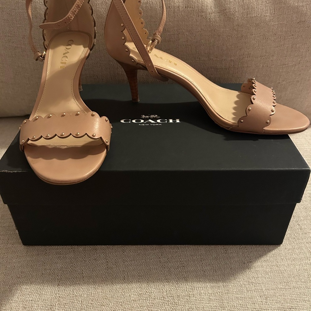 Coach Women's Tan Heels